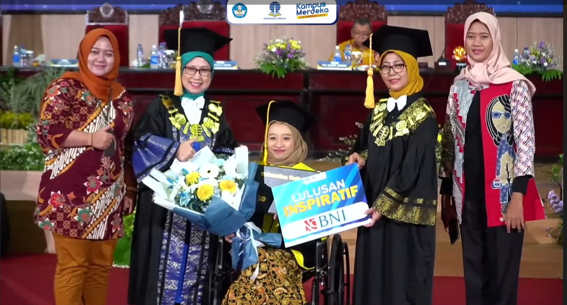Ukir Prestasi melalui Kuliah Online di UT, Keterbatasan Bukan Penghalang Raih Kesuksesan